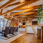 아파트호텔 L&c-elbresidenzen & Designersuites Am Elberadweg 4*