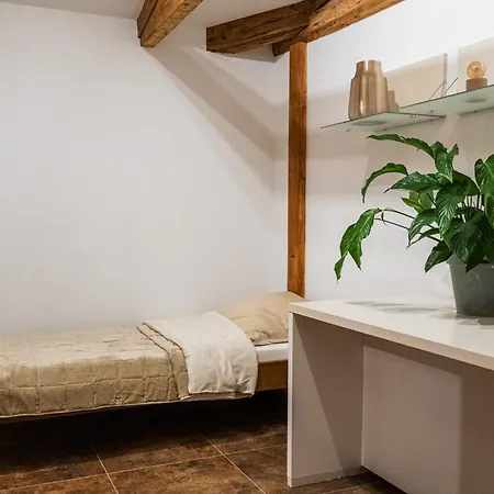 Aparthotel L&C-Elbresidenzen & Suites Am Elberadweg 4*