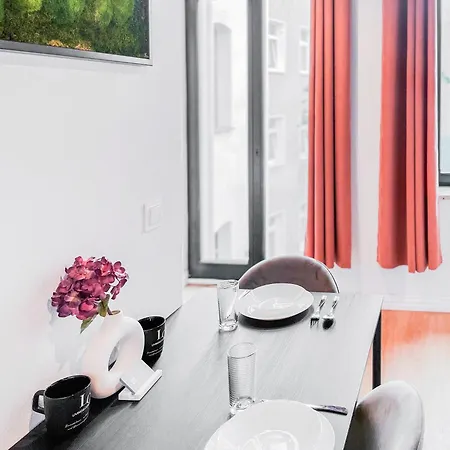 L&c-elbresidenzen & Designersuites Am Elberadweg ماغديبورغ