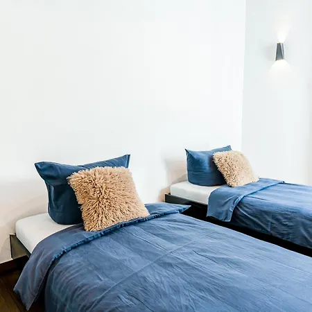 Aparthotel L&C-Elbresidenzen & Suites Am Elberadweg 4*