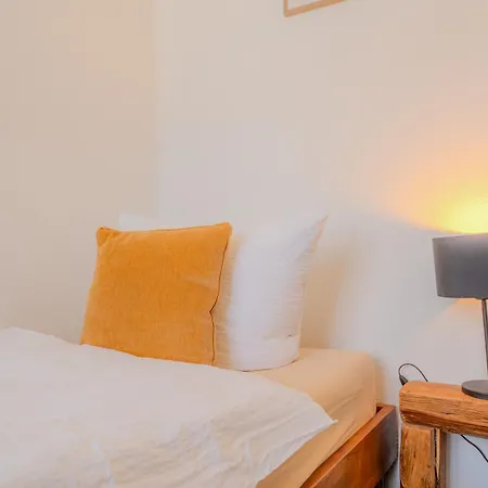 L&C-Elbresidenzen & Suites Am Elberadweg Aparthotel 4*