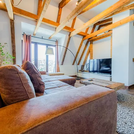 L&C-Elbresidenzen & Suites Am Elberadweg Aparthotel 4*