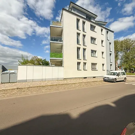 L&C-Elbresidenzen & Suites Am Elberadweg
