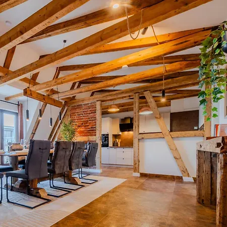 Aparthotel L&C-Elbresidenzen & Suites Am Elberadweg 4*