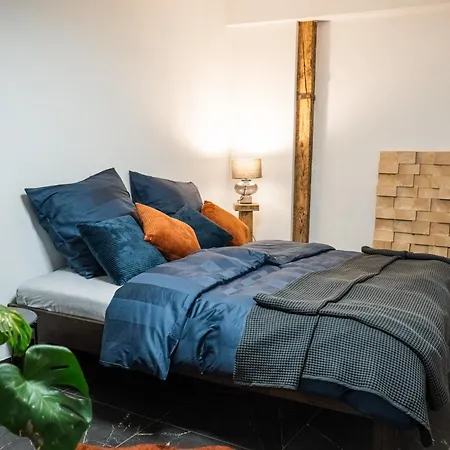 L&C-Elbresidenzen & Suites Am Elberadweg 4*