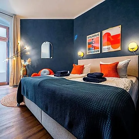 L&C-Elbresidenzen & Designersuites Am Elberadweg 4*
